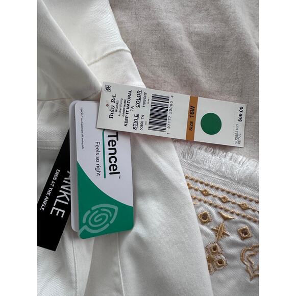 Ruby Road Missy Keep It Natural White Embellished Ankle Pant NWT - Picture 5 of 9